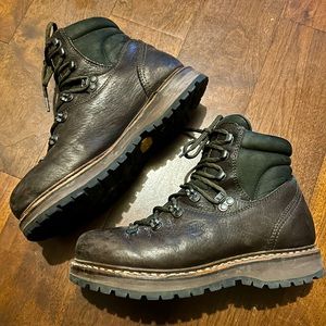 Hanwag Tashi Yak Leather German Made Vibram Hiking Boots US Men’s size 8